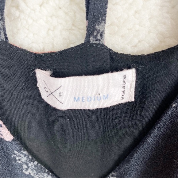 GF Collection Cage Back Black Floral Shift Dress - Picture 5 of 7